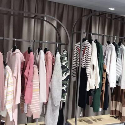 東莞市宇潤服飾主營產(chǎn)品服裝批發(fā) 服飾 男女所在地區(qū)廣東